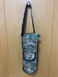 迷彩ショルダーバッグ ナイロン製　ほぼ新品