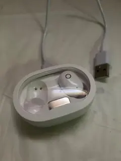 ワイヤレスイヤホン 充電ケース付き ホワイト ワイヤレスイヤホン 充電ケース付き ホワイト - メルカリ