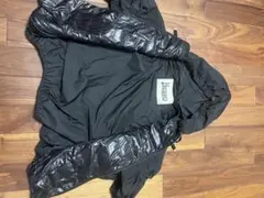 Herno ブラック フード付きダウンジャケット