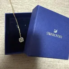 Swarovski Una ネックレス