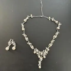 パールとクリスタルのブライダルアクセサリーセット