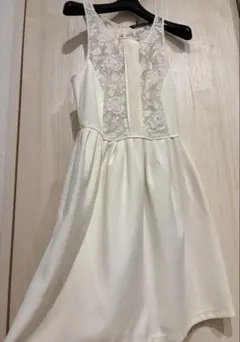 ZARA TRF ノースリーブ レース切替ワンピース ホワイトのサムネイル