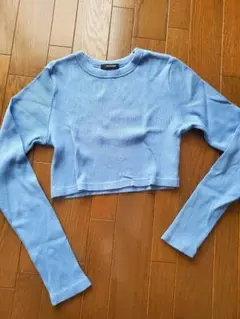 ジーナシス　ショート丈　トップス　ブルー　青 クロップド丈のサムネイル