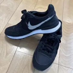 Nike ブラック/シルバー スニーカー