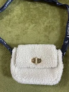 TOMMY HILFIGER ボア ショルダーバッグ　キッズ　小学生　女の子のサムネイル