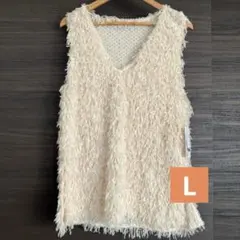 しまむら　フェザーベスト　Lutique L 新品未使用タグ付き　アイボリー