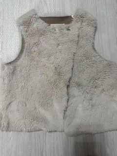 Zara Baby Girl ベージュ フェイクファー ベスト 104センチ