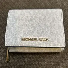 マイケルコース　三つ折り財布
