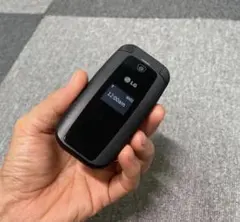 LG 折りたたみ式携帯電話 ブラック