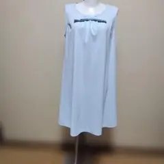 水色 リボン付き ノースリーブワンピース　糸引きがあります