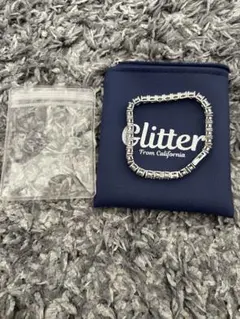 Glitter ロゴ入り ネックレス ポーチ付き - メルカリ