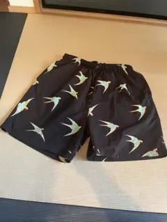 NATAL DESIGN ネイタルデザイン　ツバメ柄 ショートパンツのサムネイル