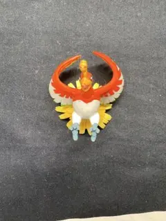 ポケモン　ホウオウ　モンコレ フィギュア