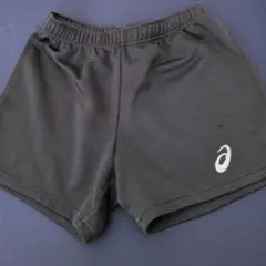 ASICS ブラックショートパンツ