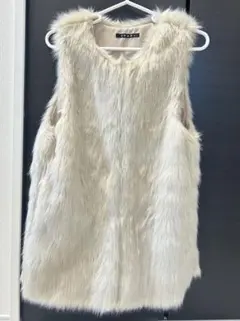 INGNI イング　フェイクファーベスト　ベージュ 美品