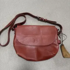 赤 ショルダーバッグ