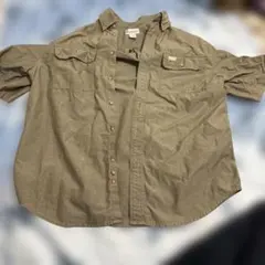 Tしゃつ　カーハート　カーキ色