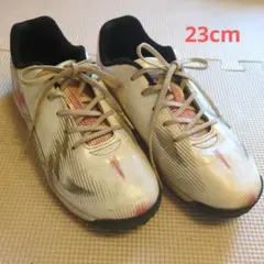 23cmUMBRO サッカー トレーニングシューズ ホワイトのサムネイル