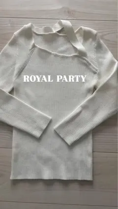 ROYAL PARTY アイボリーオフショルダーセーター F