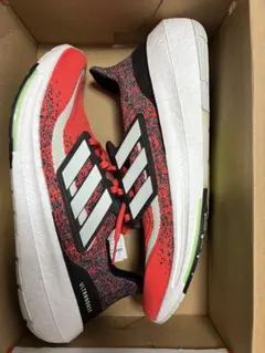未使用　adidas ULTRABOOST LIGHT レッド/ブラック32cm