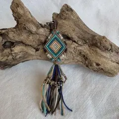 ミサンガ　キーホルダー　バッグチャーム／ネイティブ　エスニック　ボヘミアン