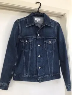 Item thumbnail for item 9f68f773-1d04-400e-917a-69974790b22d