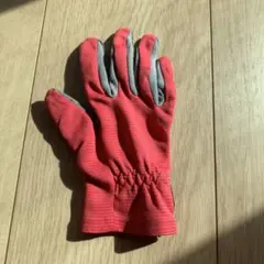 キッズ手袋 赤とグレー 4-6サイズ　モントベル　右手のみ