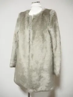 グレー系　ノーカラーフェイク ファーコート　新品同様◎芦屋大丸購入