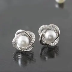 P017【パール】ピアス　再入荷　結婚式　淡水パール　オシャレ　惑星　シルバー