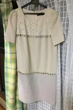 美品☆ジャスグリッティー ビジュー切替ウールワンピース