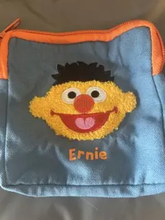 セサミストリート　もこもこポーチ アーニー