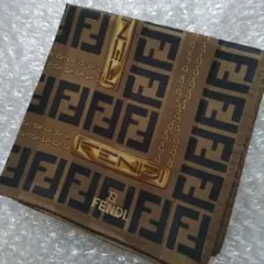 FENDI　大判 ハンカチ　ズッカ柄　ロゴチェーンデザイン