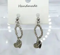 ハンドメイドNo.178 シルバー ピアス ハート型チャームピアス変更可能