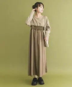 新品【ITEMS URBANRESEARCH】シャーリングドッキングワンピース