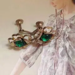 ヴィンテージイヤリング 緑のラインストーンイヤリング E399