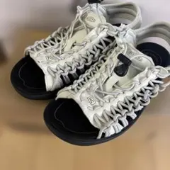 KEEN UNEEK サンダル 24cmのサムネイル