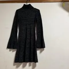 RADYタートルネック フレアスリーブ ワンピース