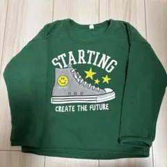 グリーンスニーカーデザイントレーナー