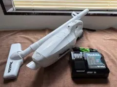 Makita CL107FD コードレス掃除機