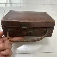 Item thumbnail for item b241b7af-1570-4669-8d69-b28cd68518e4