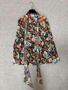 2025年最新】グッチブラウスの人気アイテム - メルカリ