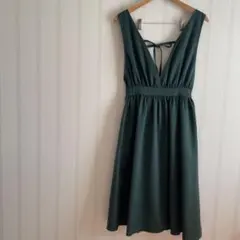 ダークグリーン Vネック ノースリーブ ワンピース