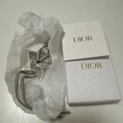 Dior 星型メタルキーホルダー