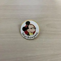 ミッキーマウス　バッジ
