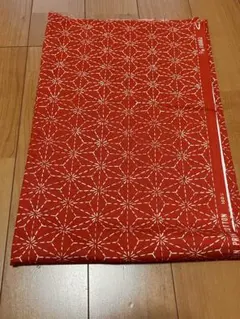 幾何学模様 赤 綿生地　114×85cm