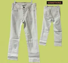 SOMETHING ホワイト ストレートデニム