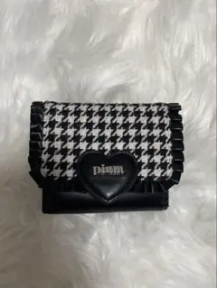 な*ぎ様 pium 千鳥柄ハートフリルミニウォレット ブラック 千鳥柄ハートフリルミニウォレット – pium