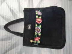 FEILER 黒花柄刺繍ハンドバッグ