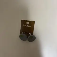 Lattice イヤリング グレー×カーキ