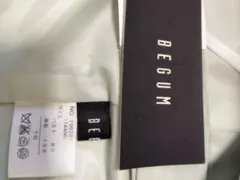 BEGUM ノースリーブ トップス 光沢素材